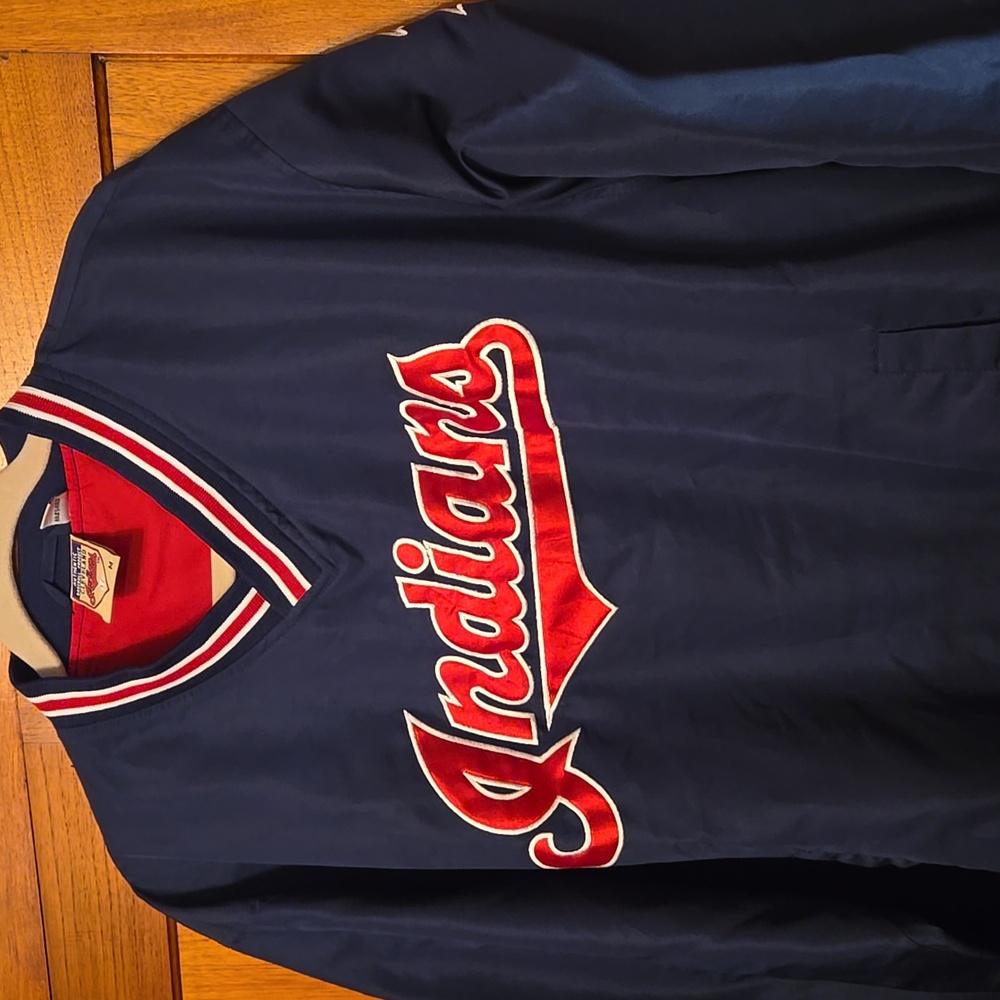 Vintage Cleveland Indians Pullover/Jacket from the 90s - Picture 3 of 10